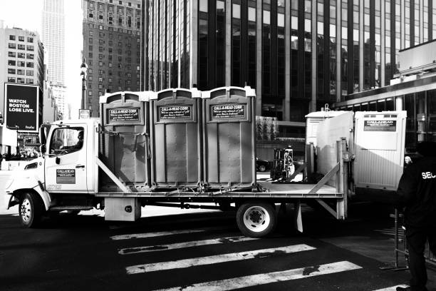 Best Porta potty delivery and setup  in Walls, MS